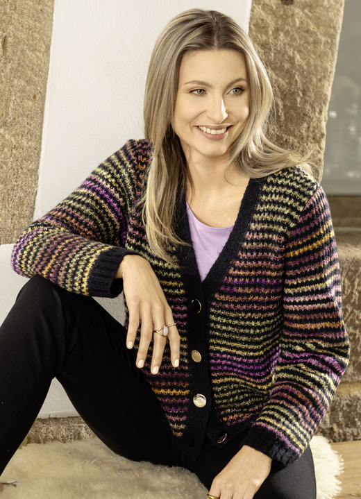 Strickjacken - Strickjacke in edler Multicolor-Melangeoptik, in Größe L(44/46) bis XXL(52/54), in Farbe MARINE-LILA-MULTICOLOR