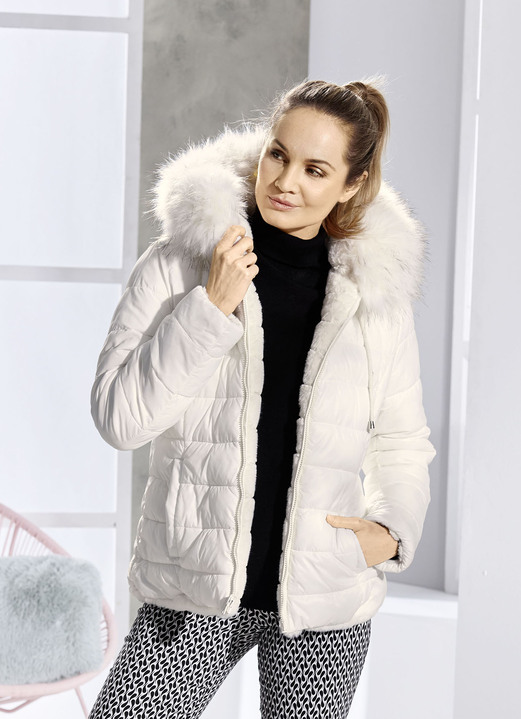 Winterjacken - Wendejacke mit fester Kapuze, in Größe 034 bis 050, in Farbe NATURWEISS Ansicht 1